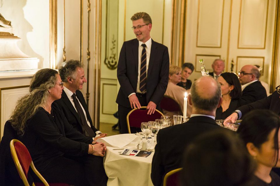 Danish Justice Foundation afholdt sin første charitymiddag. Det foregik på den franske ambassade d. 14. april i år.